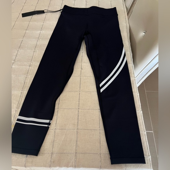 🆕 Noli Hype Reflective Legging - Picture 6 of 14